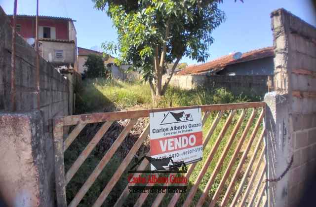 Terreno à venda em Pinhalzinho-SP.